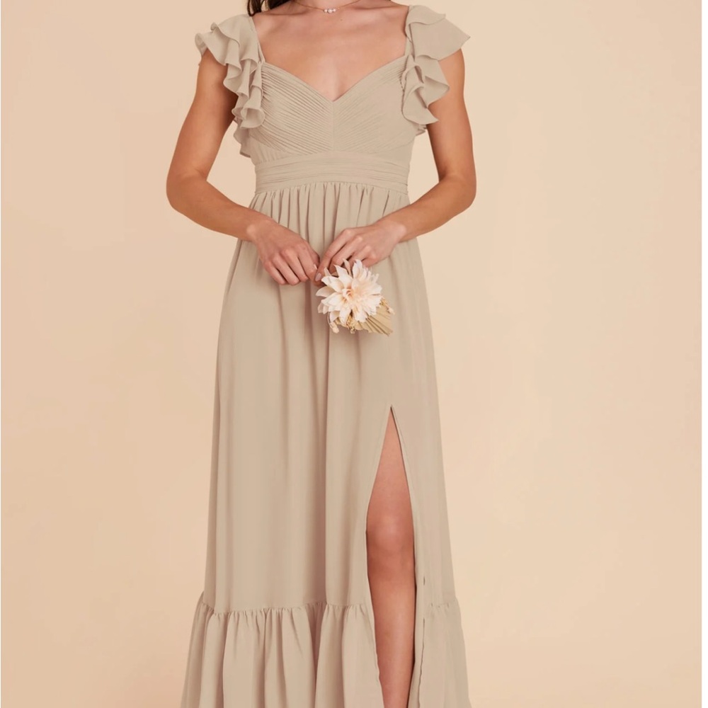 Birdy Grey Michelle Dress
Chiffon Almond
